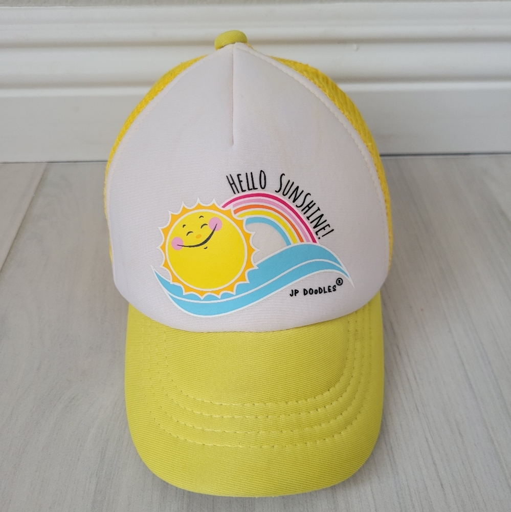 Adorable Trucker Hat!🌞